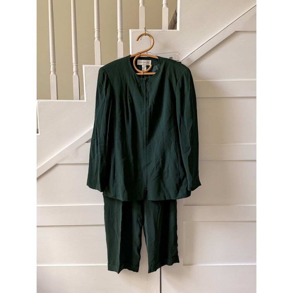 Jones New York 100% Silk Emerald Green Pant Suit | Size 14/16